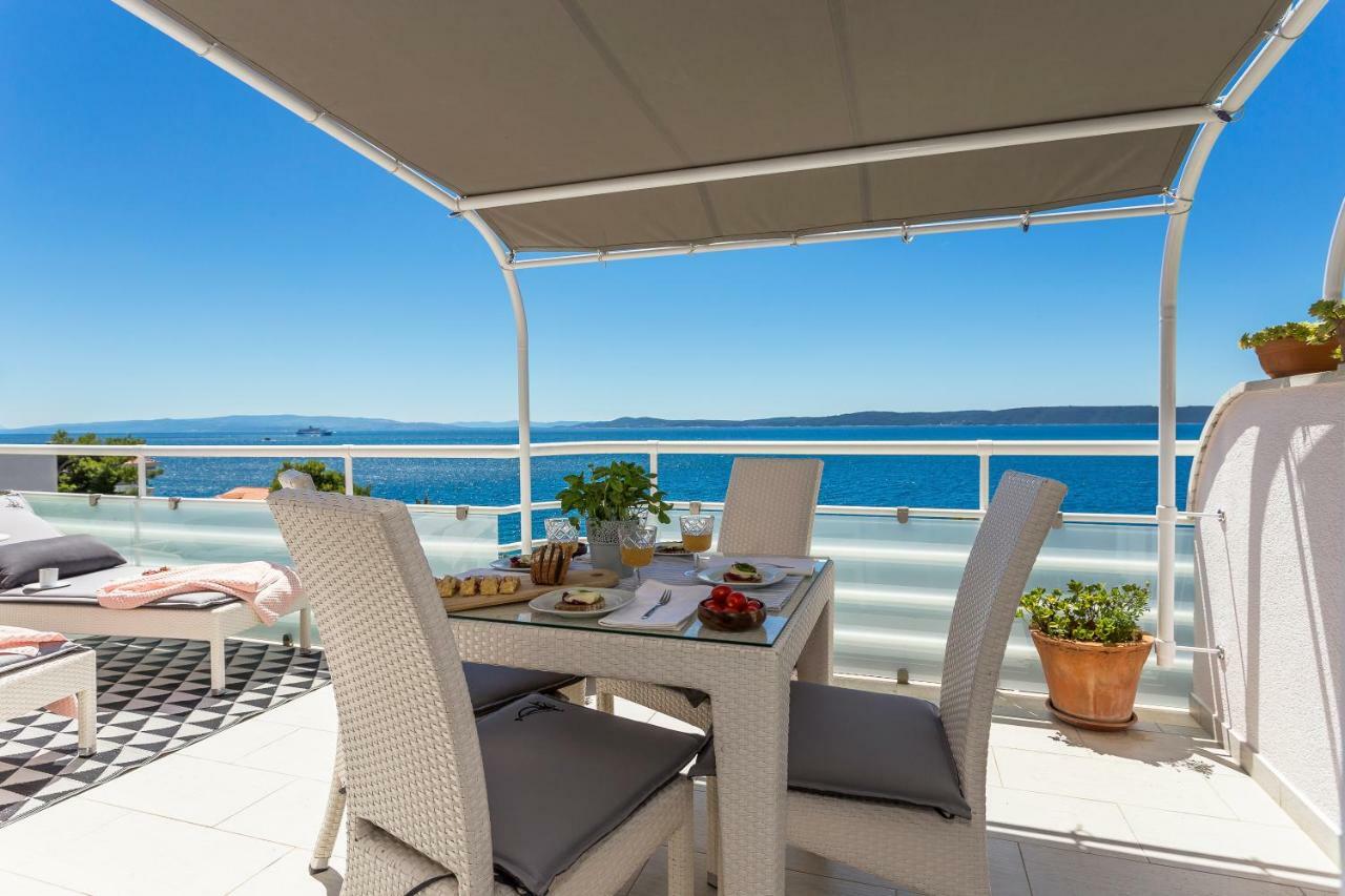 Holiday Home Lola, Sea On A Palm! Heated Pool Trogir Dış mekan fotoğraf